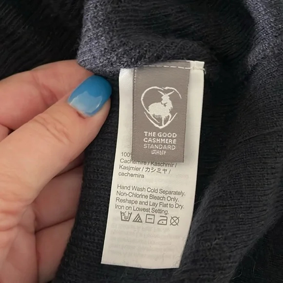 NWT J Crew Cashmere Button-up Navy Cardigan - Picture 7 of 7